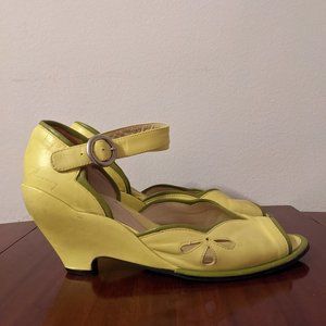 Vintage John Fluevog Pinup Peep-toe Wedge Heels Size 11